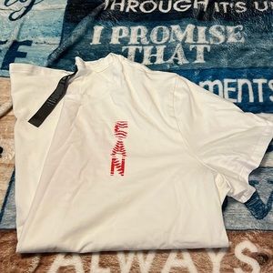 Lululemon Canada t-shirt